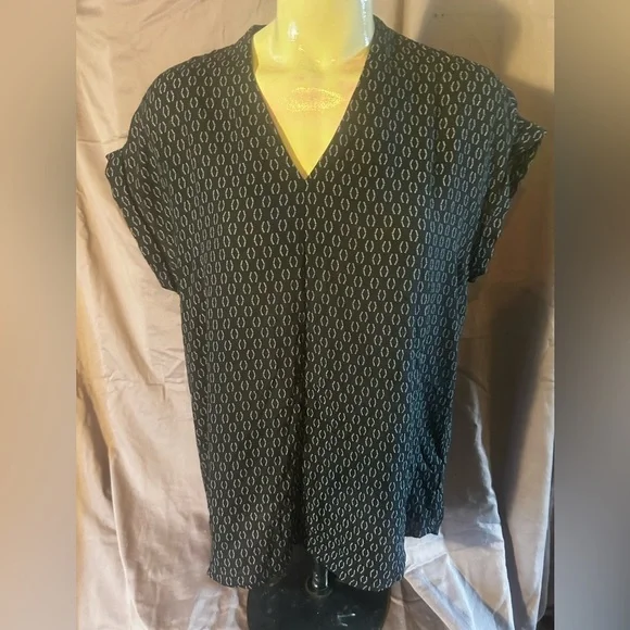 Pleione Black and Gray Patterned Blouse - Picture 1 of 4